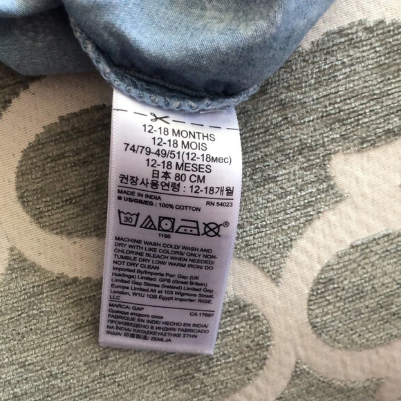 🍭3/$20🍭 Baby Gap shirt 💙 🍍 - Picture 3 of 3